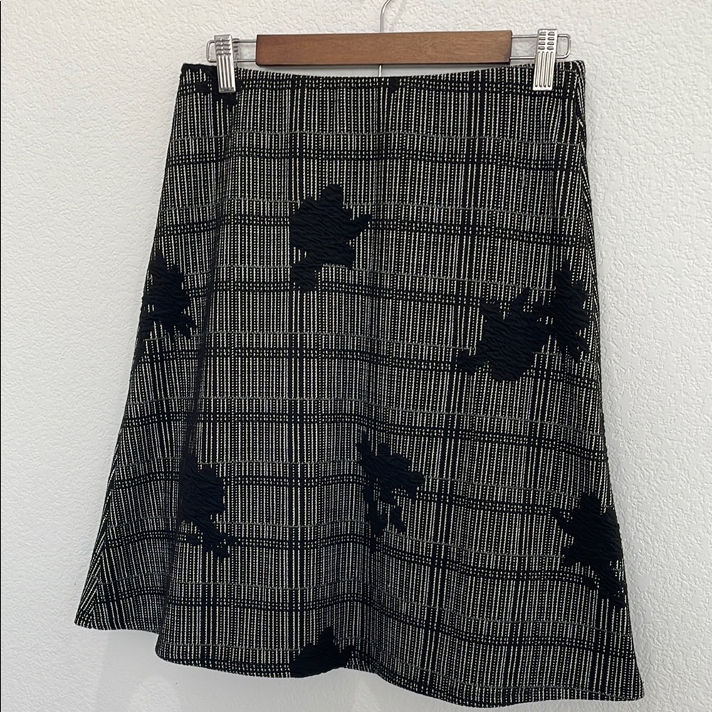 Margaret M Black and White A-Line Knee-Length Skirt